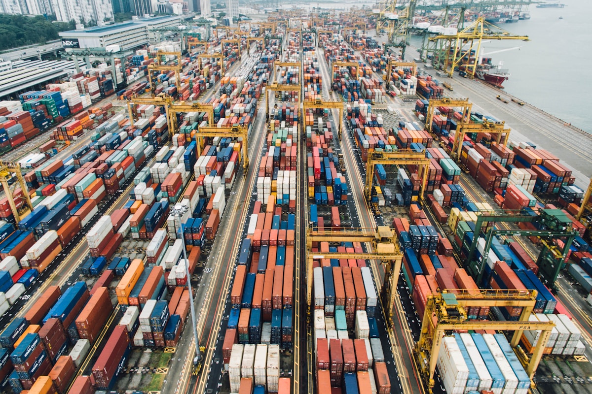 5 Tips for E-commerce Businesses to Optimize Their Shipping Strategy